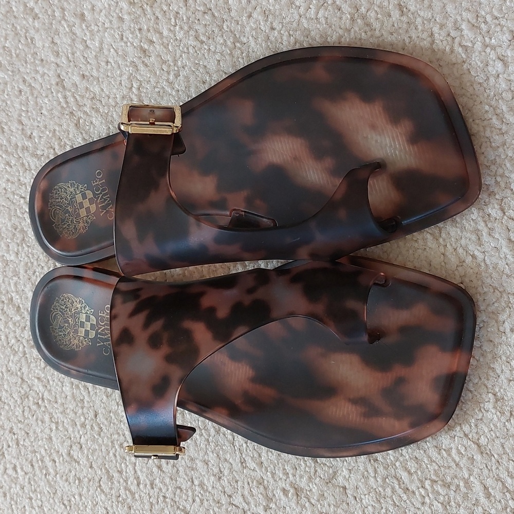 VINCE CAMUTO, 8M, Amber Brown, Big Toe Slipper, 3 Hole Buckle
